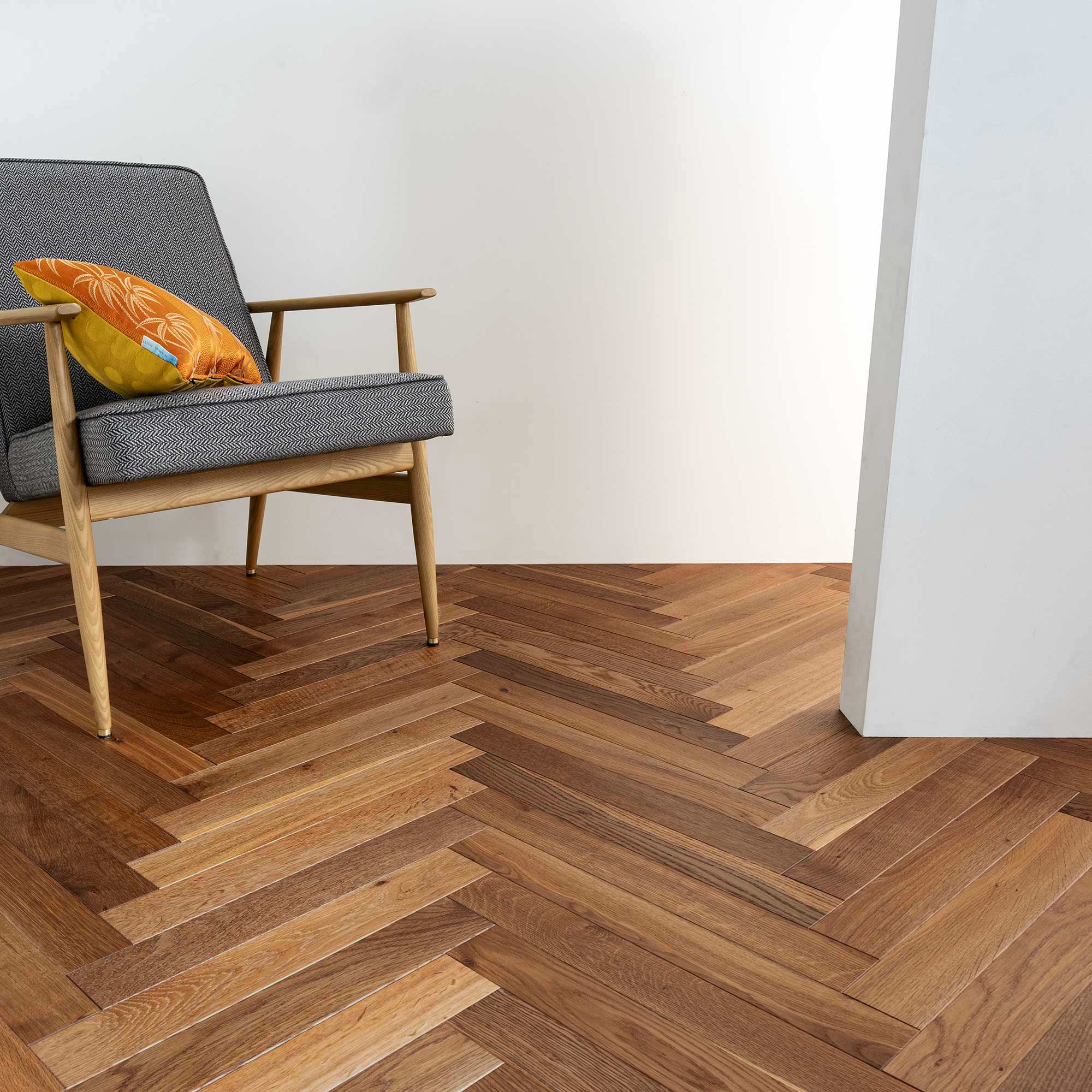 TH111 Thermo Oak Strip Herringbone - Image 4
